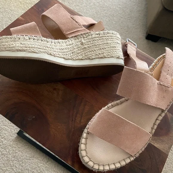 Dolce Vita. Blush Pink. Size 8.5 - Picture 2 of 2